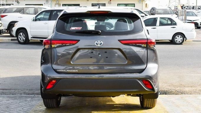 Новый Toyota Highlander IV (U70), 2.5 л, 2024 в Дубае от Najem Motors Серый цвет. GCC | AUTO.AE