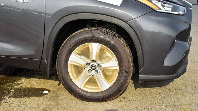 Новый Toyota Highlander IV (U70), 2.5 л, 2024 в Дубае от Najem Motors Серый цвет. GCC | AUTO.AE