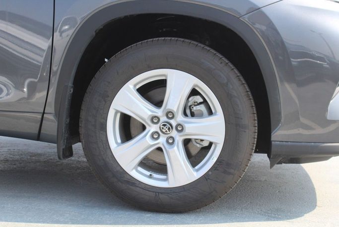 Новый Toyota Highlander IV (U70), 2.5 л, 2023 в Дубае от Titanum Cars Серый цвет. Other | AUTO.AE