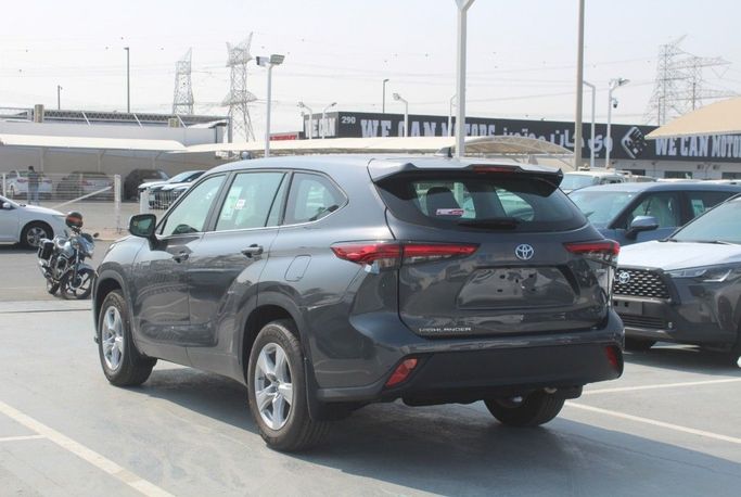 Новый Toyota Highlander IV (U70), 2.5 л, 2023 в Дубае от Titanum Cars Серый цвет. Other | AUTO.AE