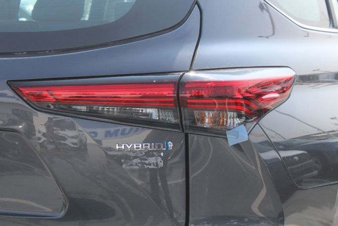 Новый Toyota Highlander IV (U70), 2.5 л, 2023 в Дубае от Titanum Cars Серый цвет. Other | AUTO.AE