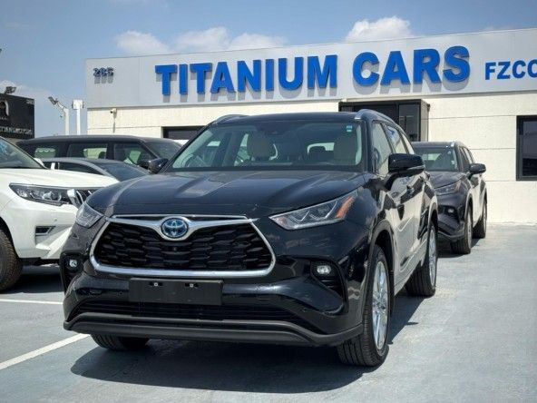 Новый Toyota Highlander IV (U70), 2.5 л, 2024 в Дубае от Titanum Cars Черный цвет. GCC | AUTO.AE