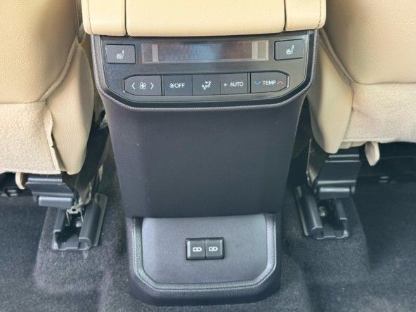 Новый Toyota Highlander IV (U70), 2.5 л, 2024 в Дубае от Titanum Cars Черный цвет. GCC | AUTO.AE