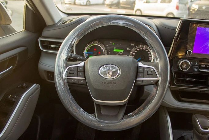 Новый Toyota Highlander IV (U70), 2.5 л, 2025 в Дубае от Al Rawnaq Motors  Черный цвет. GCC | AUTO.AE