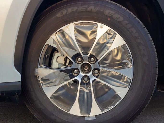 Новый Toyota Highlander IV (U70), 2.5 л, 2025 в Дубае от Al Rawnaq Motors  Белый цвет. GCC | AUTO.AE