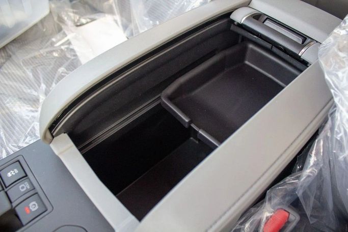 Новый Toyota Highlander IV (U70), 2.5 л, 2025 в Дубае от Al Rawnaq Motors  Белый цвет. GCC | AUTO.AE