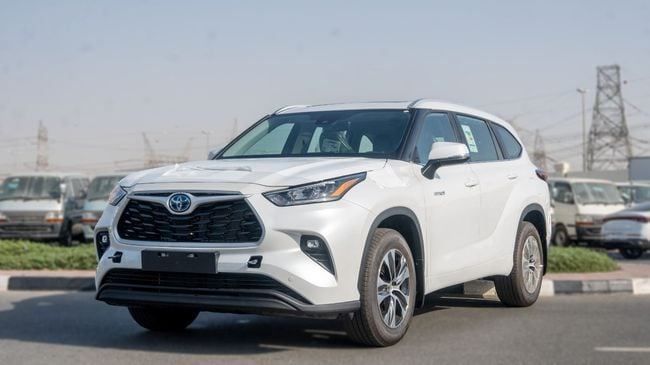 جديدة Toyota Highlander IV (U70), 2.5 l, 2024 في في دبي من Hussein Ghulam Motors FZCO، اللون أبيض. مواصفات الخليج | AUTO.AE