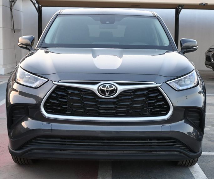 Used Toyota Highlander IV (U70), 2.4 l, 2023 in Dubai by Global Motors, Black color. Canadian Specs | AUTO.AE