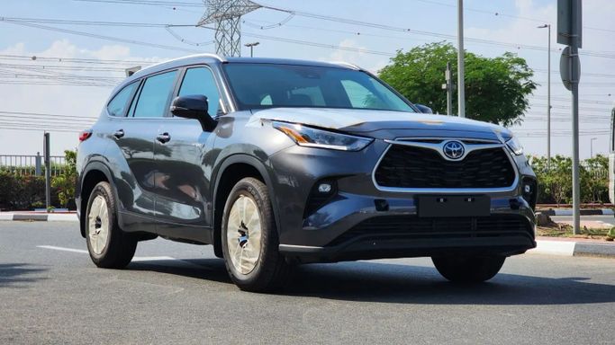 Новый Toyota Highlander IV (U70), 2.5 л, 2023 в Дубае от Alwan Global Cars Серый цвет. GCC | AUTO.AE | Объявление #247885