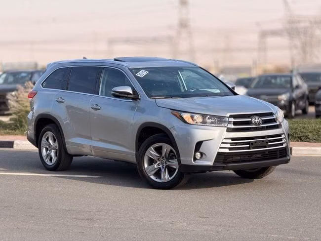 مستعملة Toyota Highlander عملية فيس ليفت III (U50), 3.5 l, 2019 في في دبي من GHAZNI MOTORS، اللون فضي. المواصفات الأمريكية | AUTO.AE | إعلان #259052