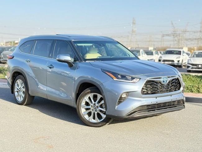 Used Toyota Highlander IV (U70), 2.5 l, 2024 in Dubai by GHAZNI MOTORS, Silver color. American Specs | AUTO.AE | Listing #259060