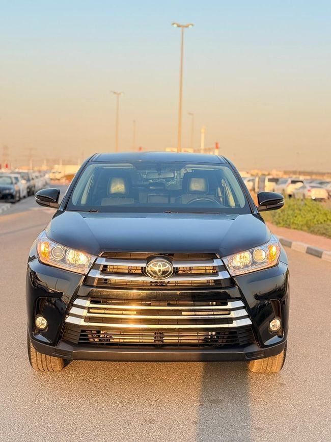 Подержанный Toyota Highlander III (U50) Рестайлинг, 3.5 л, 2016 в Дубае от GHAZNI MOTORS Черный цвет. Американская | AUTO.AE | Объявление #259214