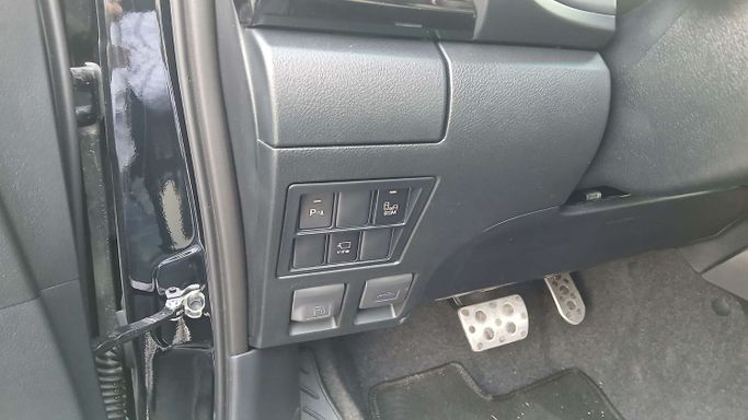 Новый Toyota Hilux MHEV VIII Рестайлинг 2, 2.8 л, 2025 в Дубае от Bormela Cars Черный цвет. GCC | AUTO.AE