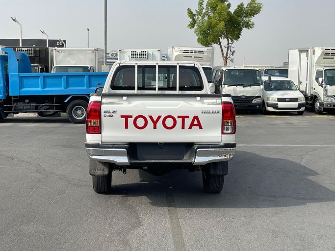 New Toyota Hilux VIII Facelift 2, 2.8 l, 2025 in Dubai by Bormela Cars, White color. GCC Specs | AUTO.AE