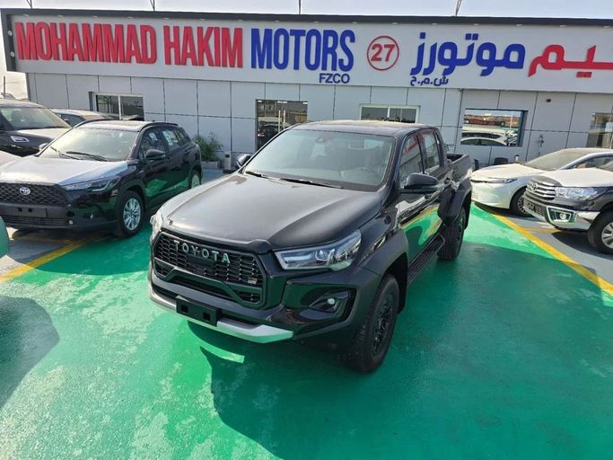 New Toyota Hilux VIII Facelift, 4.0 l, 2025 in Dubai by Mohamed Hakim Motors, Black color. GCC Specs | AUTO.AE