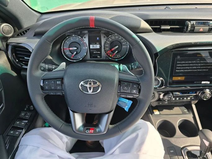 New Toyota Hilux VIII Facelift, 4.0 l, 2025 in Dubai by Mohamed Hakim Motors, Black color. GCC Specs | AUTO.AE