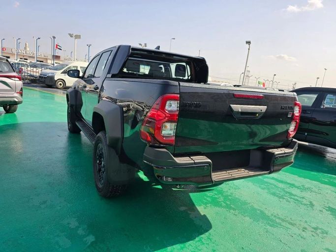 New Toyota Hilux VIII Facelift, 4.0 l, 2025 in Dubai by Mohamed Hakim Motors, Black color. GCC Specs | AUTO.AE