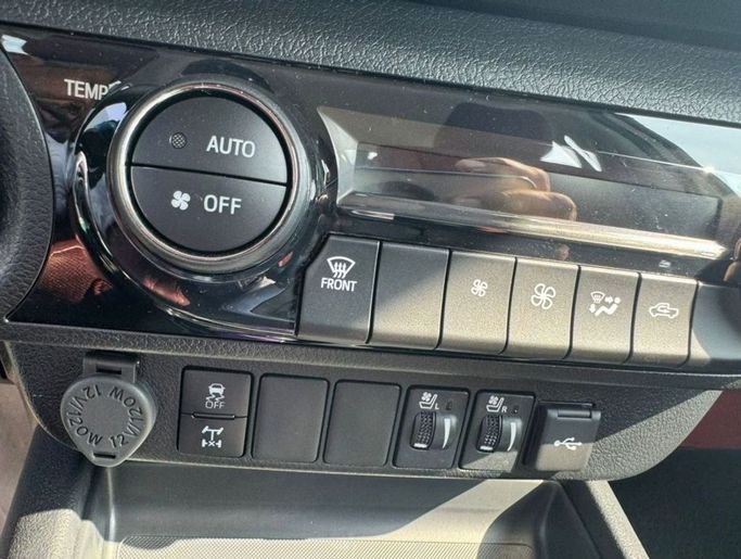 New Toyota Hilux VIII Facelift 2, 2.4 l, 2025 in Dubai by Mohamed Hakim Motors, White color. GCC Specs | AUTO.AE