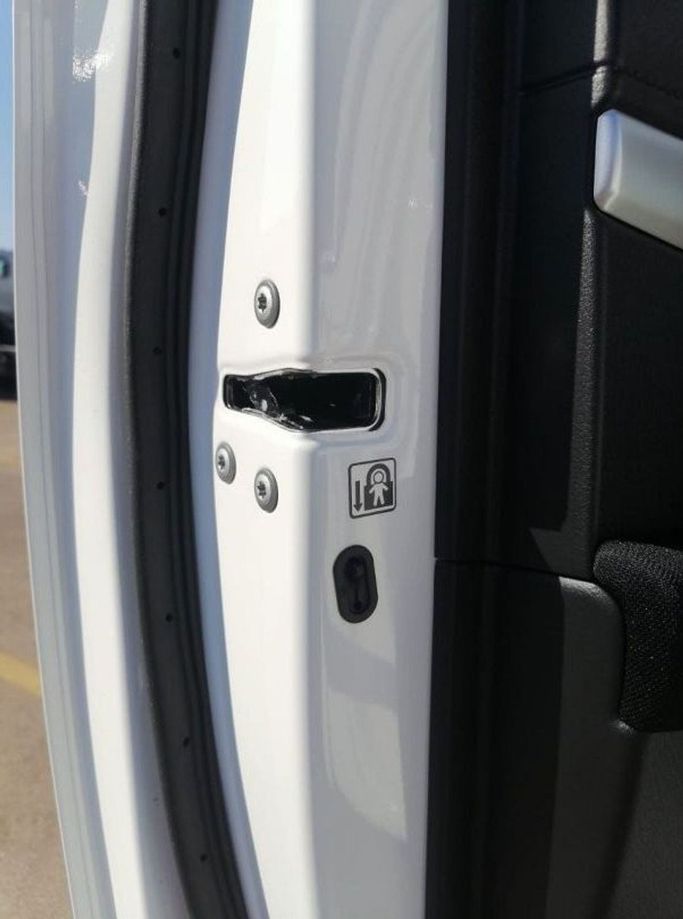 New Toyota Hilux VIII Facelift, 2.4 l, 2023 in Dubai by Mohamed Hakim Motors, White color. GCC Specs | AUTO.AE