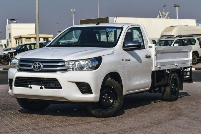 New Toyota Hilux VIII Facelift, 2.7 l, 2021 in Dubai by Mohamed Hakim Motors, White color. GCC Specs | AUTO.AE