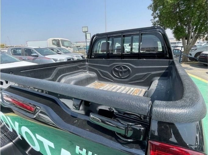 New Toyota Hilux VIII Facelift, 2.4 l, 2023 in Dubai by Mohamed Hakim Motors, Black color. GCC Specs | AUTO.AE