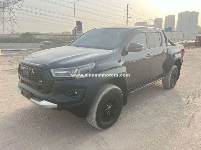 Used Toyota Hilux VIII Facelift 2, 2.8 l, 2024 in Dubai by Alhamd Motors, Black color. Other | AUTO.AE