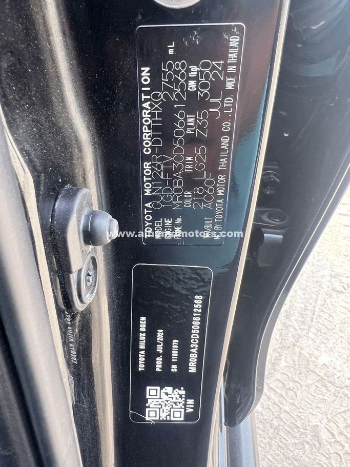 Used Toyota Hilux VIII Facelift 2, 2.8 l, 2024 in Dubai by Alhamd Motors, Black color. Other | AUTO.AE