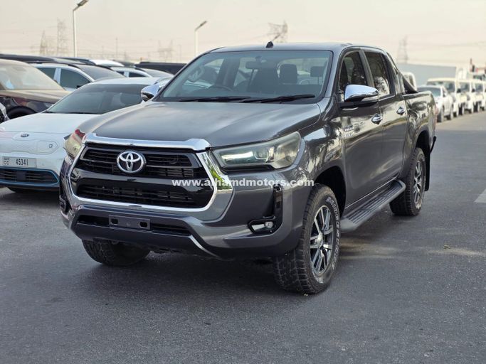Подержанный Toyota Hilux VIII, 2.8 л, 2018 в Дубае от Alhamd Motors Серый цвет. Other | AUTO.AE