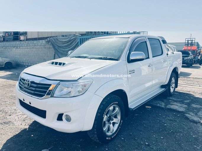 Подержанный Toyota Hilux VII Рестайлинг, 3.0 л, 2013 в Дубае от Alhamd Motors Белый цвет. Other | AUTO.AE