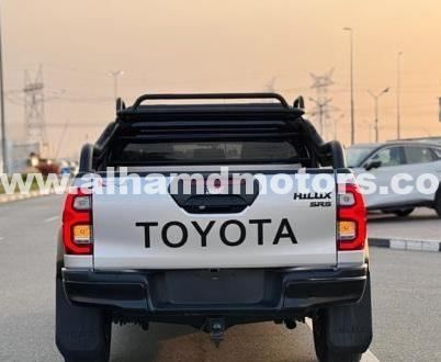 Used Toyota Hilux VIII, 2.8 l, 2018 in Dubai by Alhamd Motors, Silver color. Other | AUTO.AE