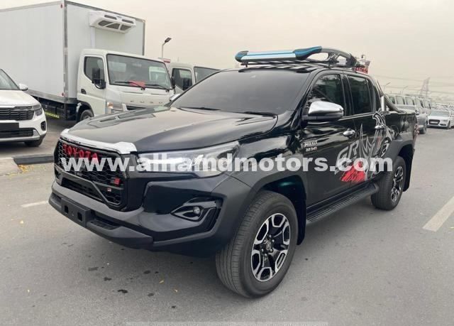 Used Toyota Hilux VIII Facelift, 2.8 l, 2023 in Dubai by Alhamd Motors, Black color. Other | AUTO.AE