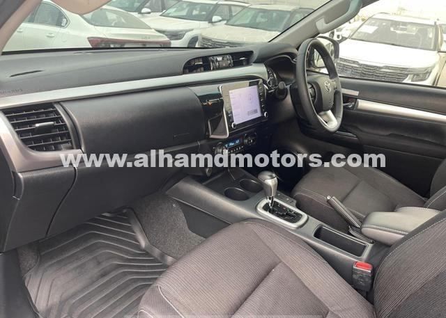 Used Toyota Hilux VIII Facelift, 2.8 l, 2023 in Dubai by Alhamd Motors, Black color. Other | AUTO.AE