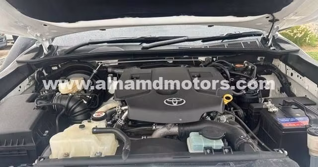 Used Toyota Hilux VIII Facelift, 2.8 l, 2023 in Dubai by Alhamd Motors, White color. Other | AUTO.AE