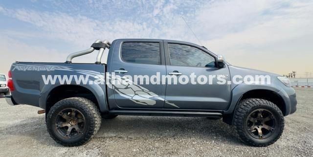 Used Toyota Hilux VII Facelift, 3.0 l, 2013 in Dubai by Alhamd Motors, Grey color. Other | AUTO.AE