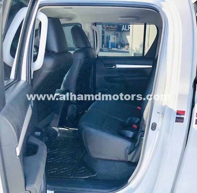 Подержанный Toyota Hilux VIII, 2.7 л, 2020 в Дубае от Alhamd Motors Белый цвет. Other | AUTO.AE