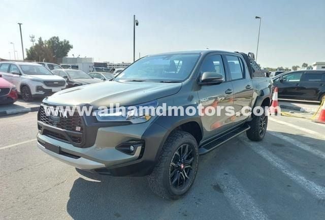 Подержанный Toyota Hilux VIII Рестайлинг 2, 2.8 л, 2024 в Дубае от Alhamd Motors Коричневый цвет. Other | AUTO.AE