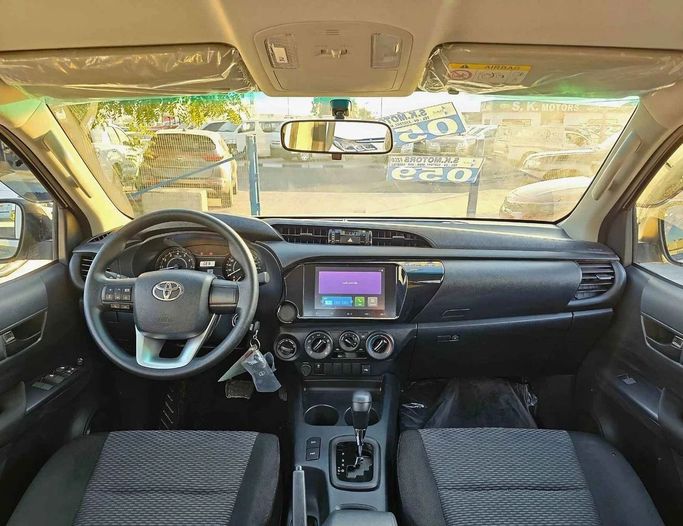 Новый Toyota Hilux VIII Рестайлинг, 2.7 л, 2025 в Дубае от SK Motors Белый цвет. GCC | AUTO.AE