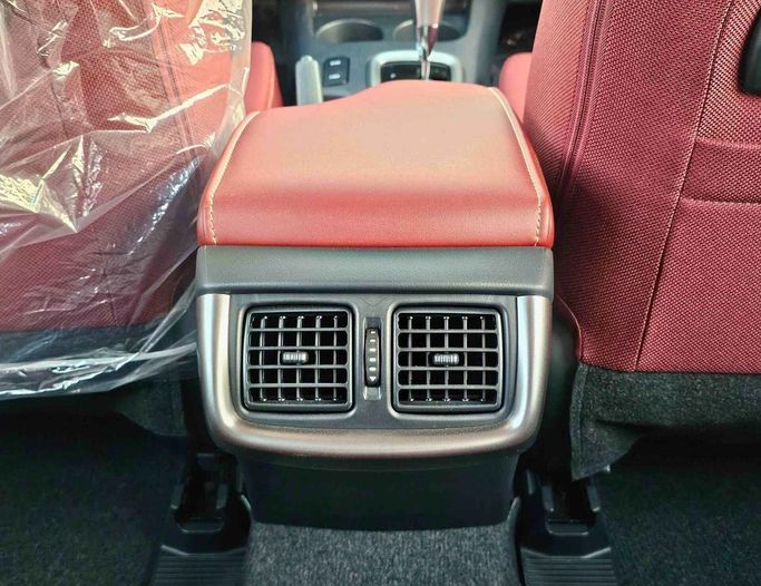 New Toyota Hilux VIII Facelift 2, 2.7 l, 2025 in Dubai by SK Motors, White color. GCC Specs | AUTO.AE