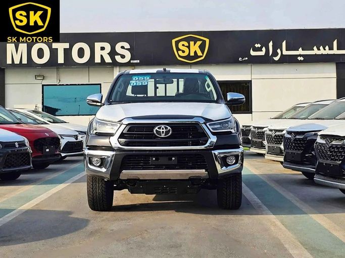Новый Toyota Hilux VIII Рестайлинг, 2.7 л, 2025 в Дубае от SK Motors Черный цвет. GCC | AUTO.AE