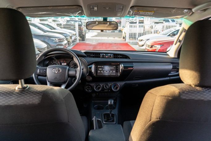 Новый Toyota Hilux VIII Рестайлинг 2, 2.4 л, 2025 в Дубае от TRADEX FRANCE MOTORS Белый цвет. Other | AUTO.AE