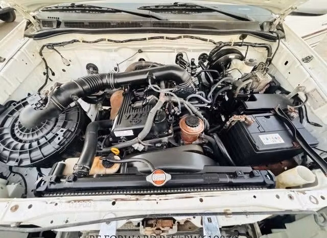 Подержанный Toyota Hilux VII, 2.7 л, 2010 в Дубае от Alhamd Motors Белый цвет. GCC | AUTO.AE