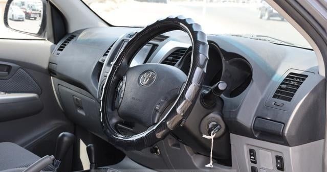 Подержанный Toyota Hilux VII, 3.0 л, 2009 в Дубае от Alhamd Motors Серый цвет. Other | AUTO.AE