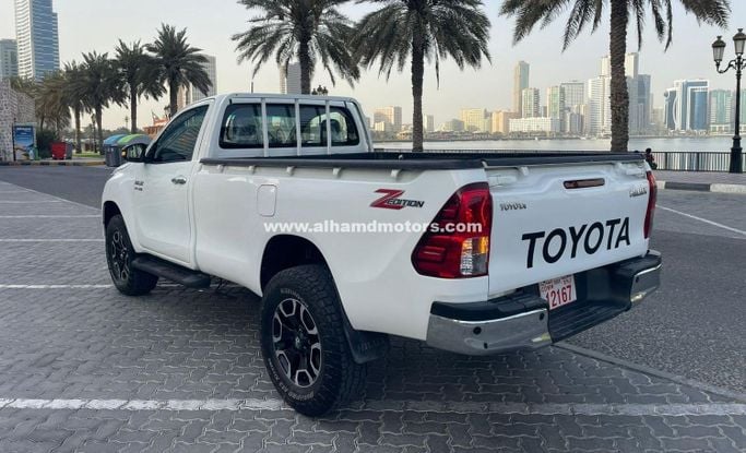 Used Toyota Hilux VIII, 2.8 l, 2017 in Dubai by Alhamd Motors, White color. Other | AUTO.AE