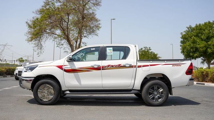 Новый Toyota Hilux VIII Рестайлинг, 2.7 л, 2024 в Дубае от Najem Motors Белый цвет. GCC | AUTO.AE