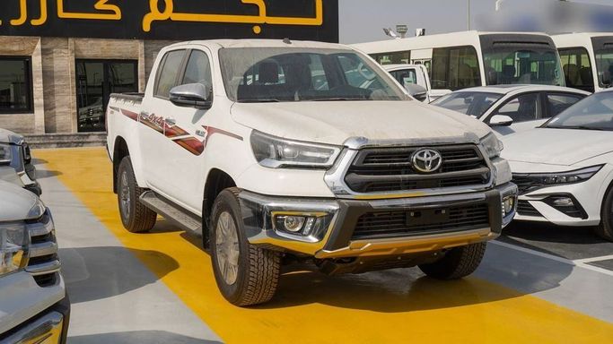 Новый Toyota Hilux VIII Рестайлинг, 2.7 л, 2025 в Дубае от Najem Motors Белый цвет. GCC | AUTO.AE