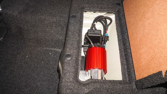 Новый Toyota Hilux VIII Рестайлинг, 4.0 л, 2025 в Дубае от Najem Motors Белый цвет. GCC | AUTO.AE