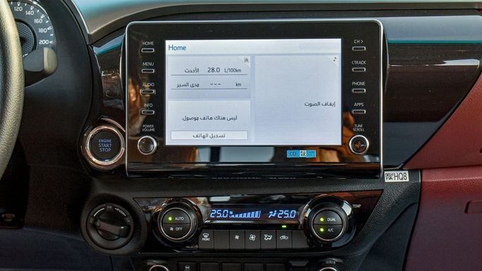 Новый Toyota Hilux VIII Рестайлинг, 2.7 л, 2025 в Дубае от Najem Motors Белый цвет. GCC | AUTO.AE