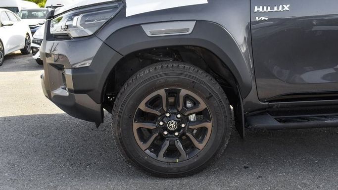 New Toyota Hilux VIII Facelift, 4.0 l, 2024 in Dubai by Najem Motors, Grey color. GCC Specs | AUTO.AE