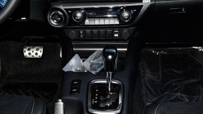 New Toyota Hilux VIII Facelift, 4.0 l, 2024 in Dubai by Najem Motors, Black color. GCC Specs | AUTO.AE