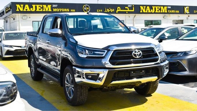 Новый Toyota Hilux VIII Рестайлинг, 2.7 л, 2023 в Дубае от Najem Motors Черный цвет. GCC | AUTO.AE